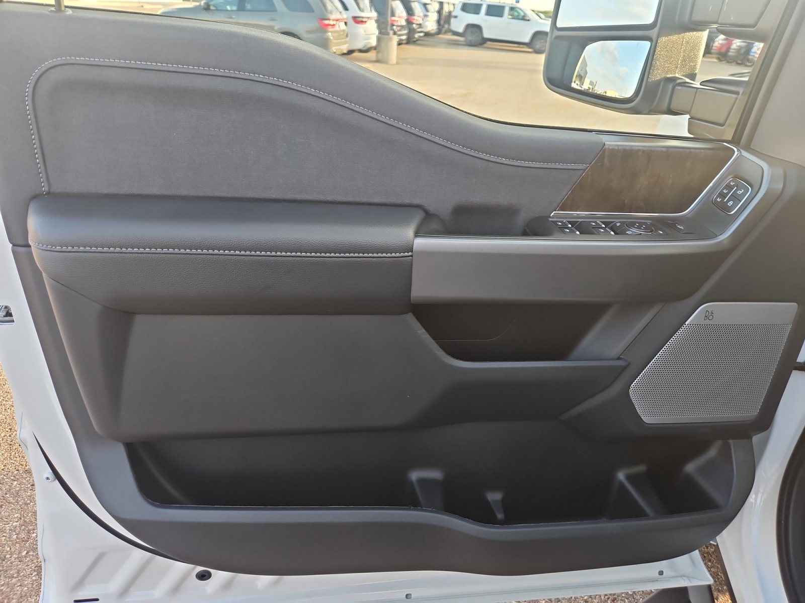 New 2026 Star White Metallic Tri-Coat Ford F-250® Lariat® image 26