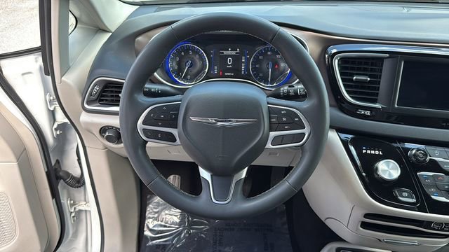 2024 Chrysler Voyager LX - Photo 20