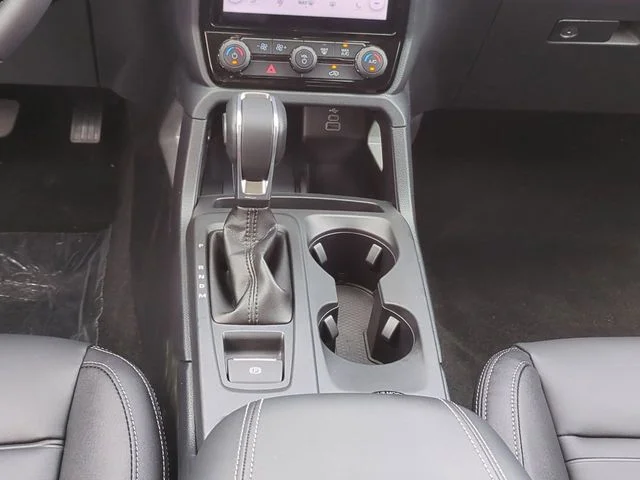 New 2026 Avalanche Ford Lariat® image 19