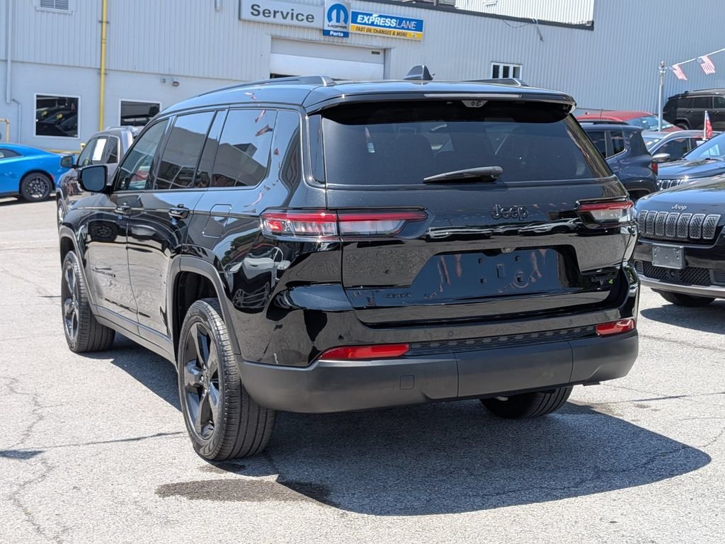 Used 2023 Black Jeep Limited image 11