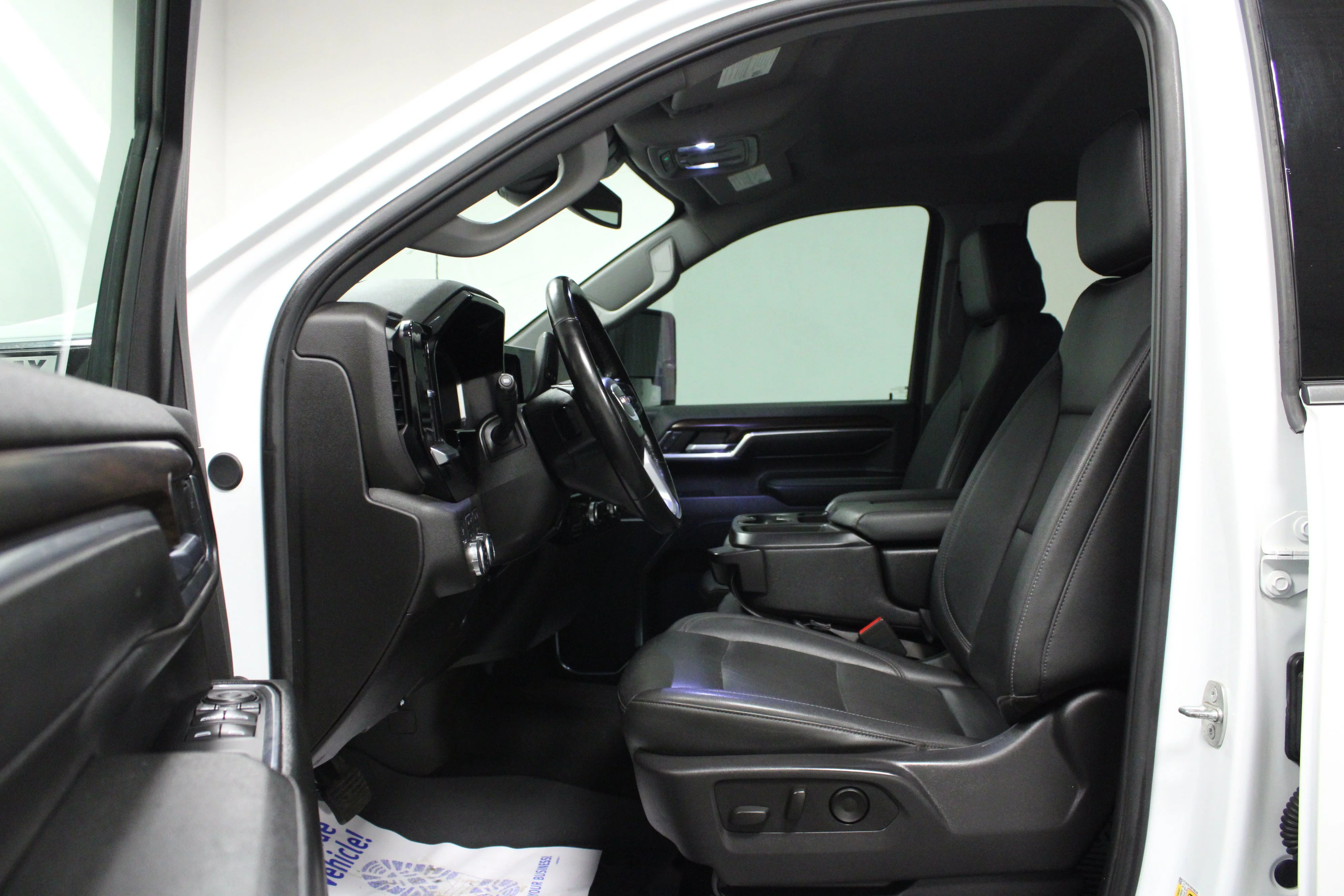 Used 2024 Summit White GMC SLT image 12