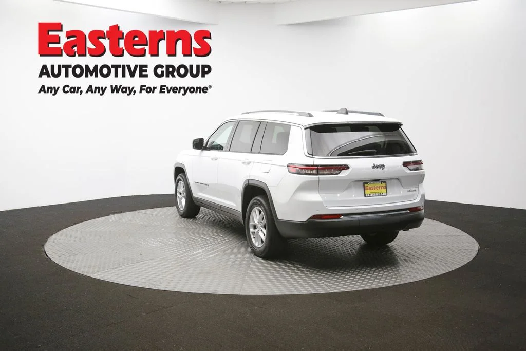 Used 2023 White Jeep Laredo image 66