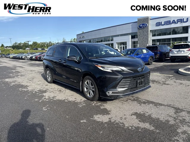 2022 Toyota Sienna Platinum 7-Passenger