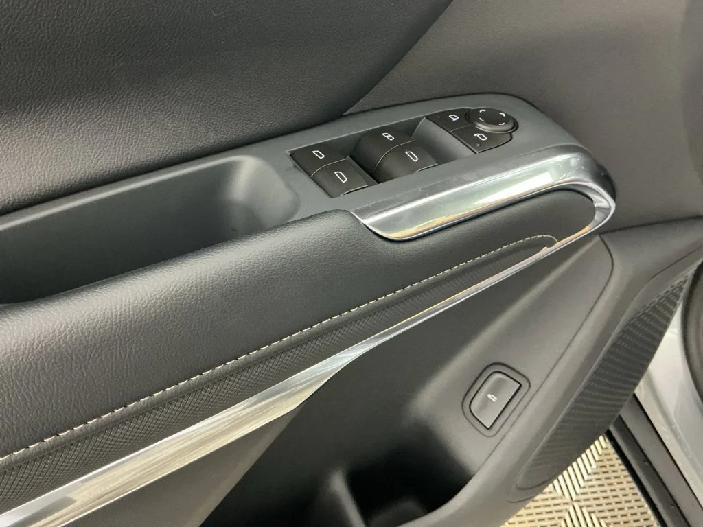 New 2027 Sterling Gray Metallic Chevrolet Z71 image 7