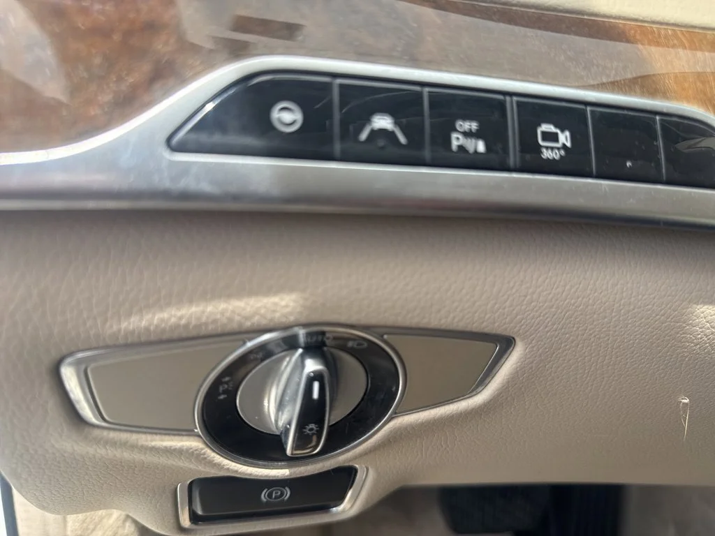 Used 2015 Beige Mercedes-Benz S 550 image 23