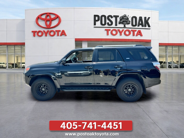 Used 2021 Black Toyota SR5 image 9