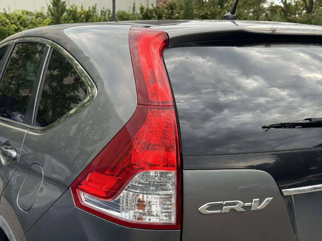 Used 2012 Polished Metal Metallic Honda EX image 15