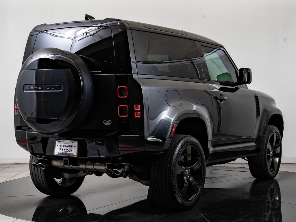 Used 2023 Carpathian Gray Premium Metallic Land Rover V8 image 10