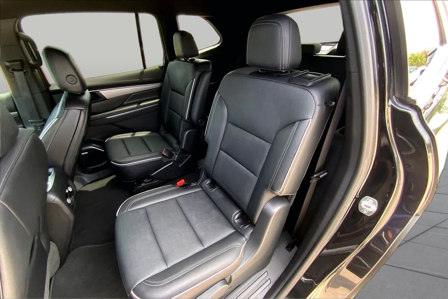 Used 2025 Ebony Twilight Metallic Buick Preferred image 20