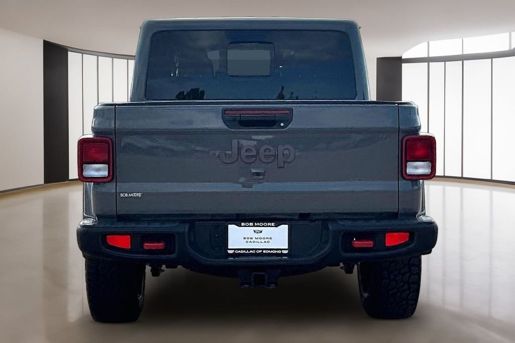 Used 2022 Gray Jeep Rubicon image 4