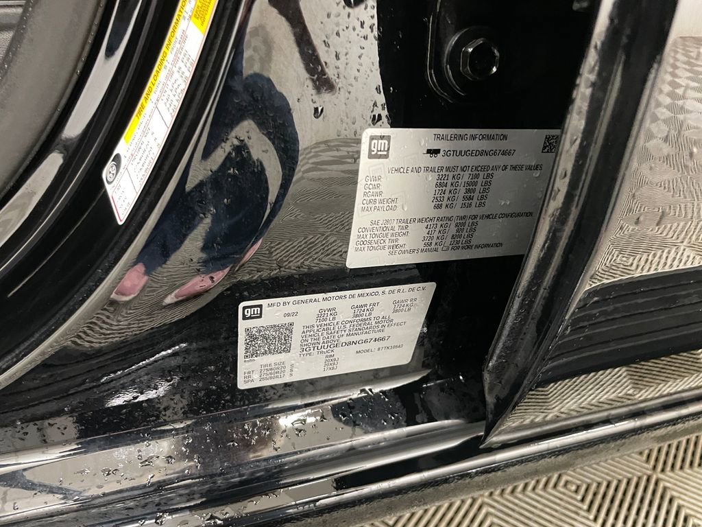 Used 2022 Onyx Black GMC Denali image 39