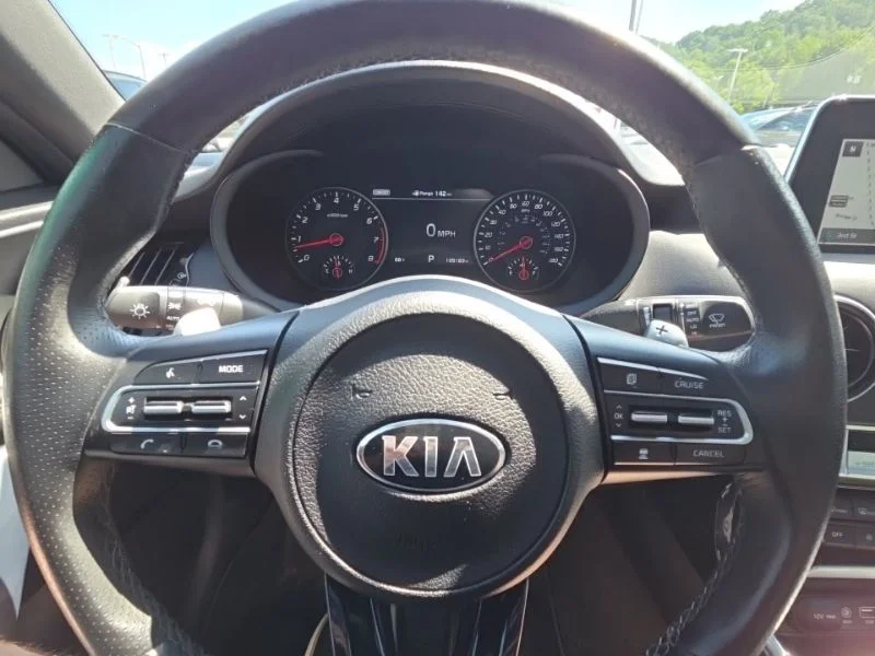 Used 2018 Red Kia GT2 image 11