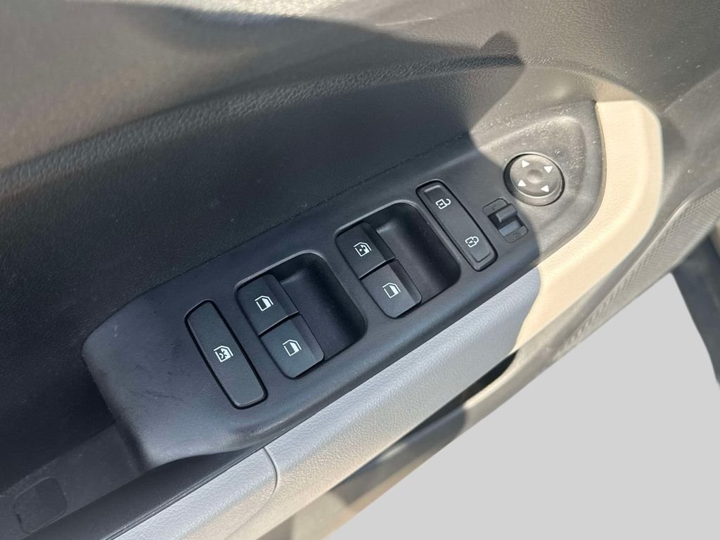 2024 Hyundai Venue SEL - Photo 15