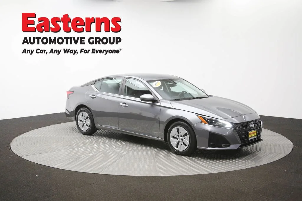 Used 2023 Gray Nissan 2.5 S image 42