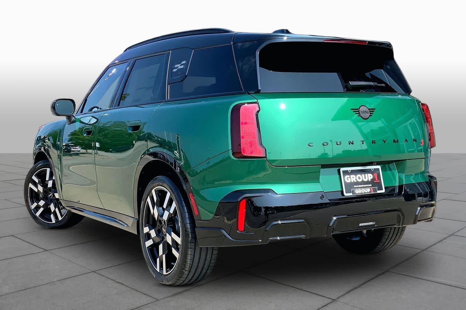 New 2027 British Racing Green IV Metallic MINI Iconic image 12
