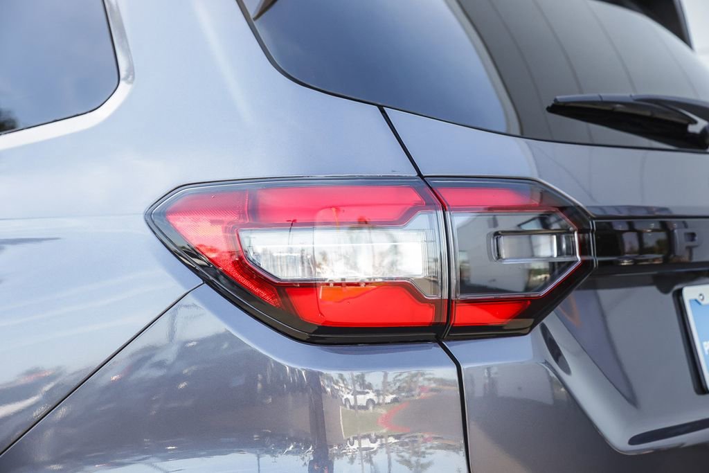 Certified Used 2025 Modern Steel Metallic Honda AWD EX-L image 36
