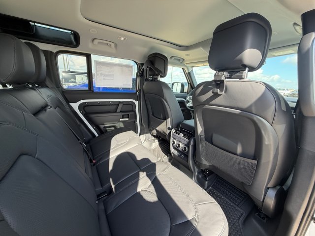 New 2026 Fuji White Land Rover S image 17