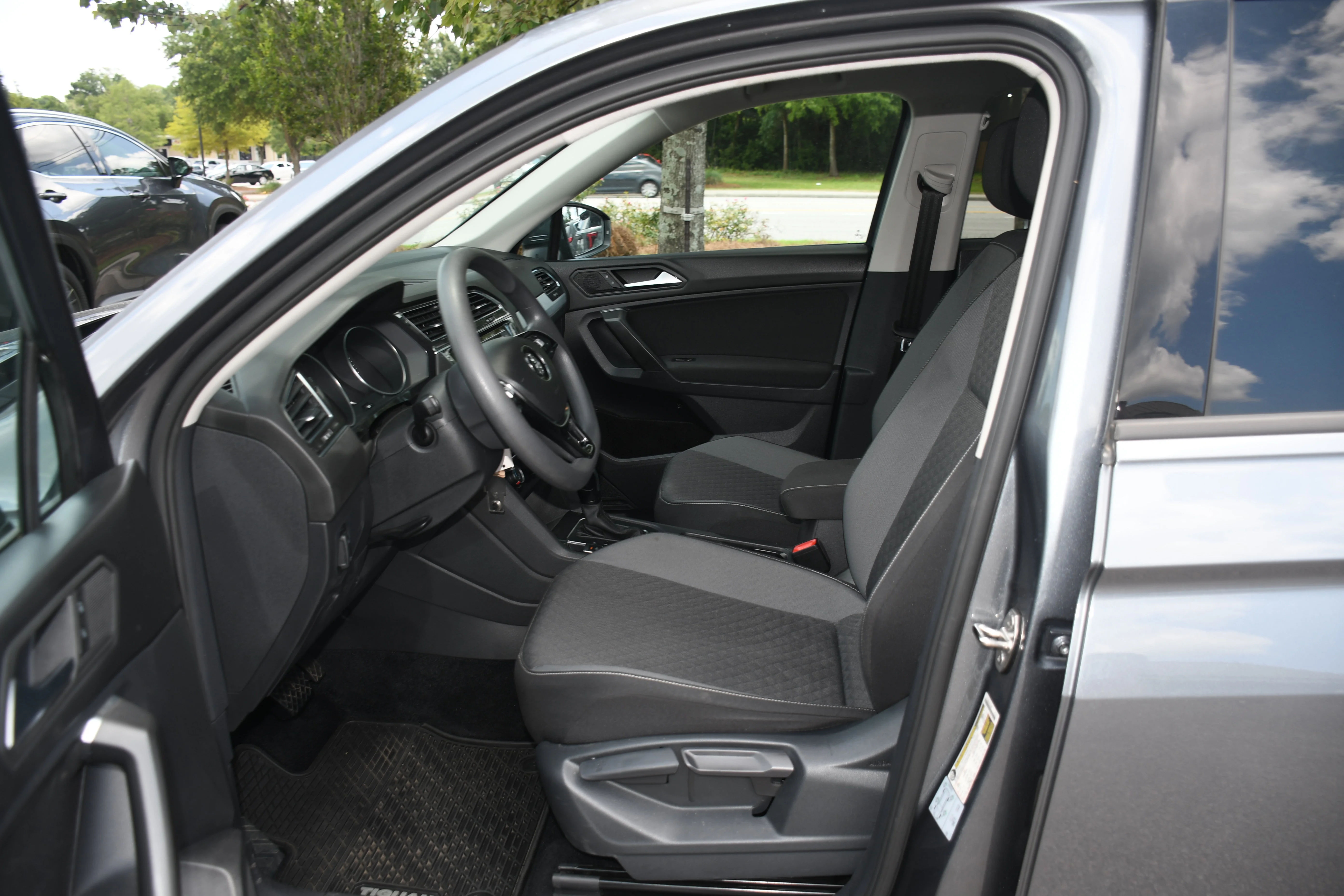 Used 2021  Volkswagen 2.0T S image 7