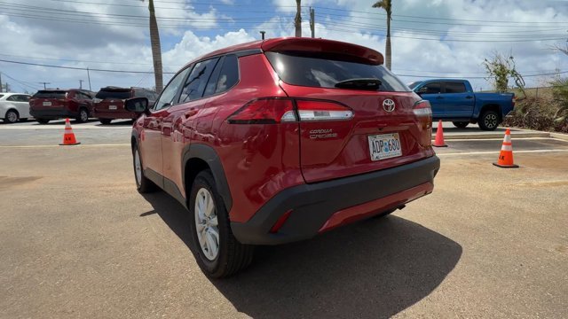 Used 2024  Toyota LE image 9