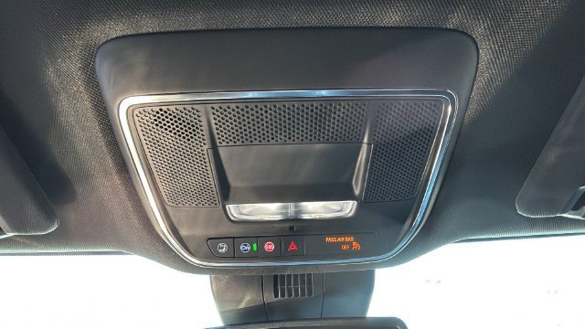 New 2026 Onyx Black GMC Elevation Extended Range image 18
