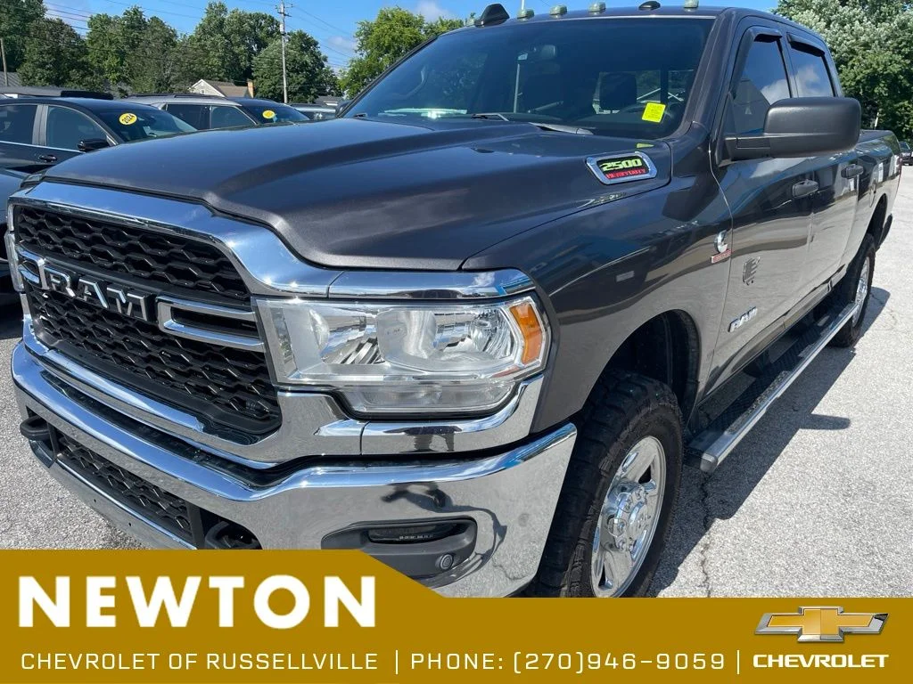 Used 2022 Crystal Metallic Ram Tradesman image 3