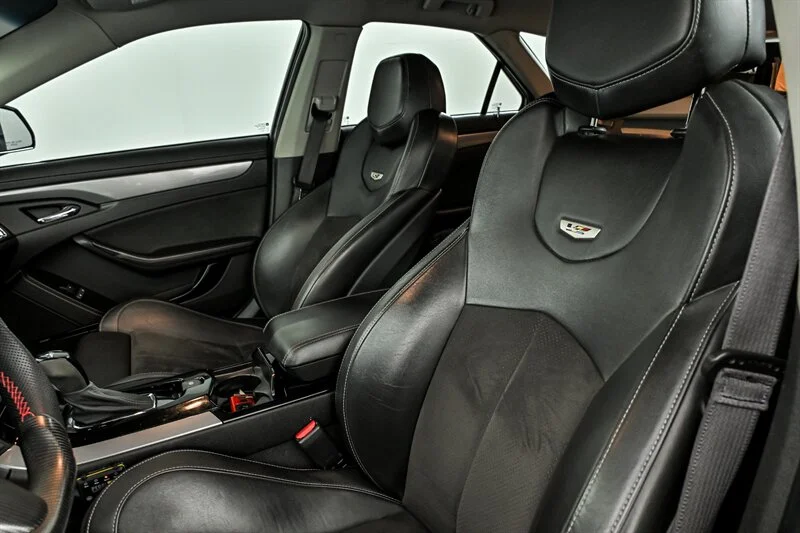 Used 2014 Black Diamond Tricoat Cadillac  image 17