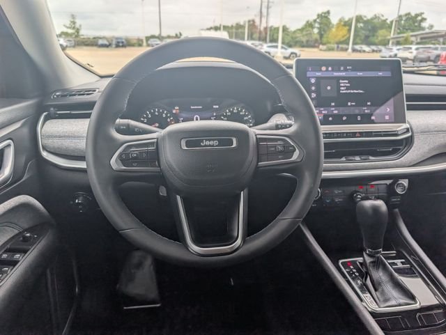 Used 2022 Blue Jeep Latitude image 23
