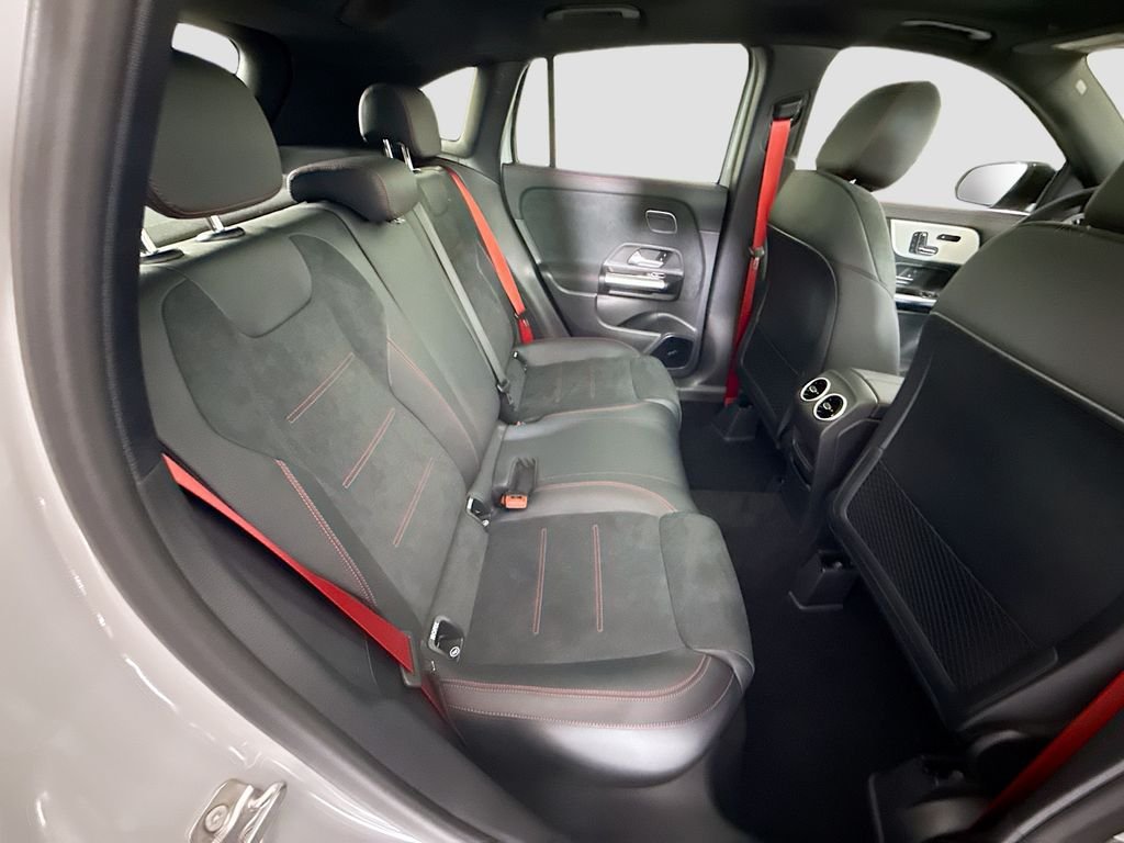 New 2026 MANUFAKTUR Alpine Gray Mercedes-Benz GLA 35 AMG® image 23