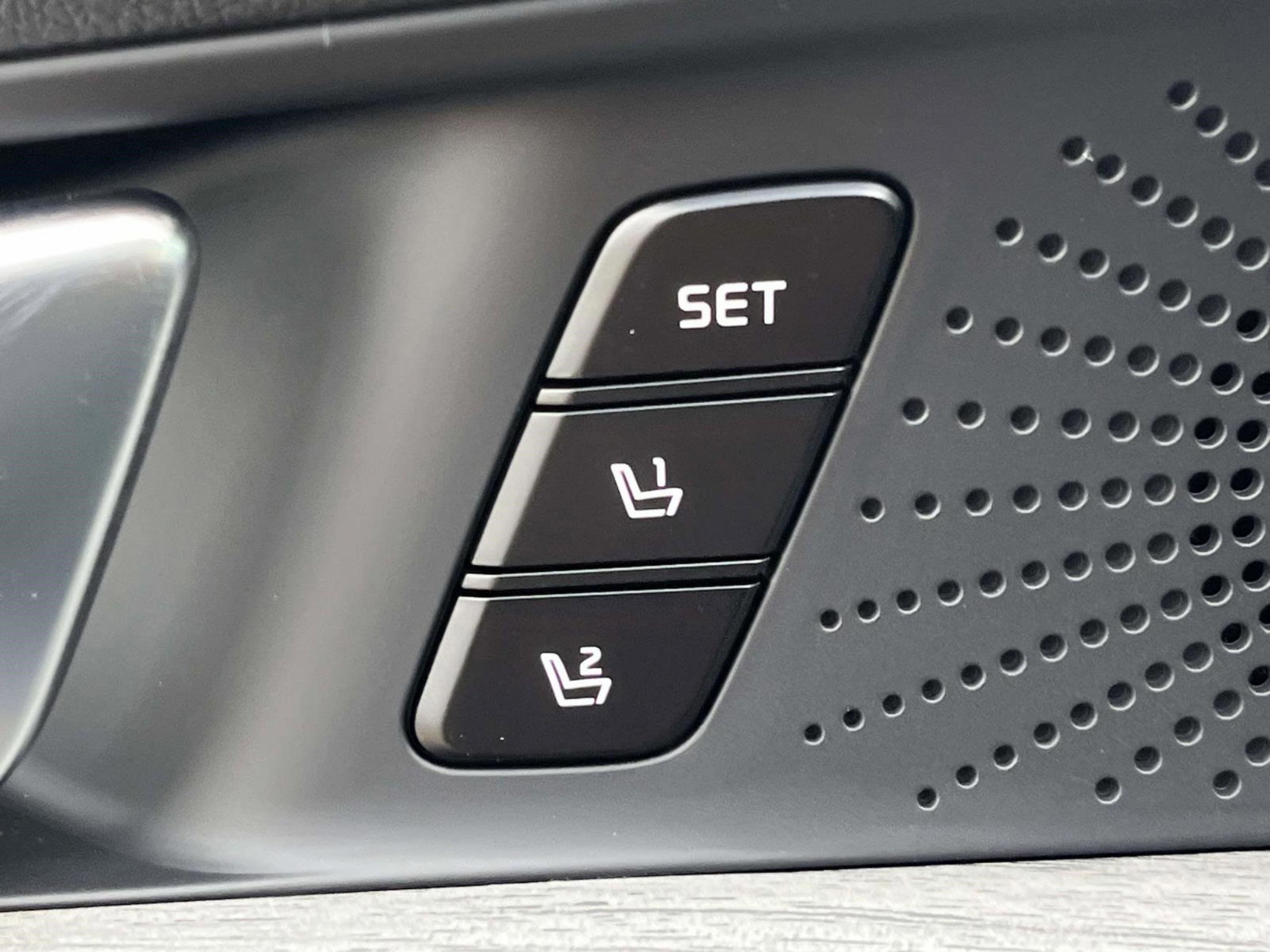 New 2026 Aurora Black Pearl Kia EX image 24