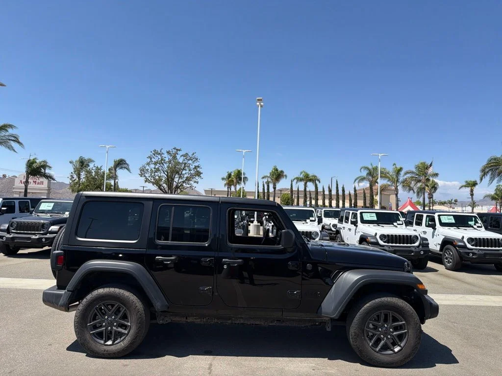 Used 2025 Black Jeep Sport S image 10