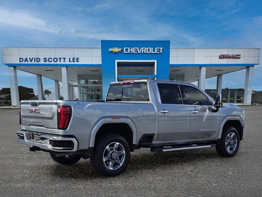 Used 2025 Sterling Metallic GMC SLT image 9