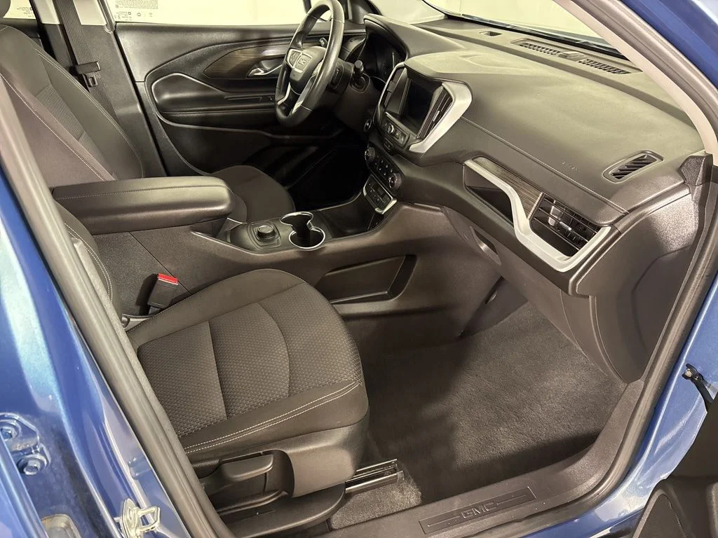 Used 2024 Blue GMC SLE image 16