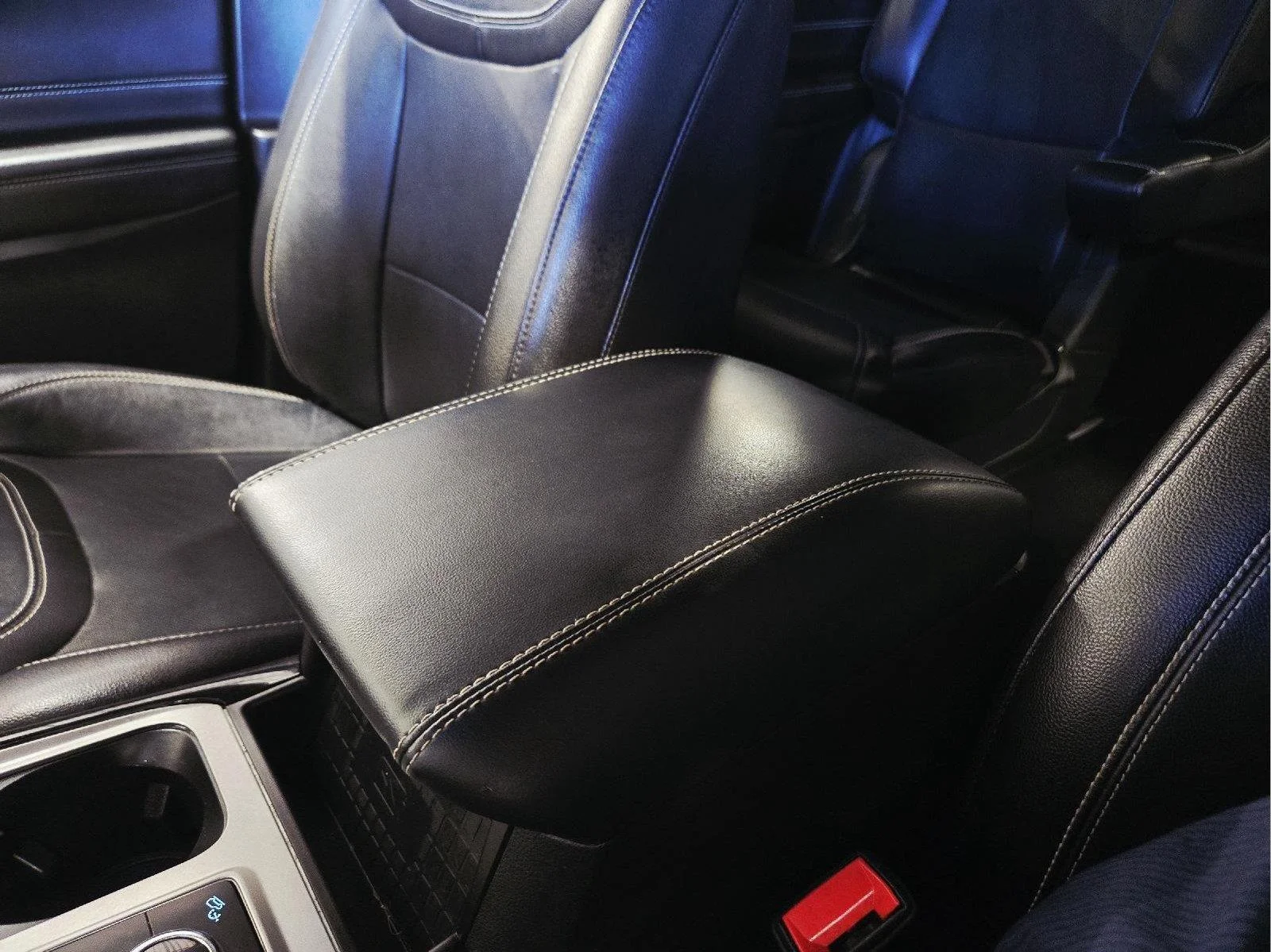 Used 2023 Agate Black Ford ST image 32