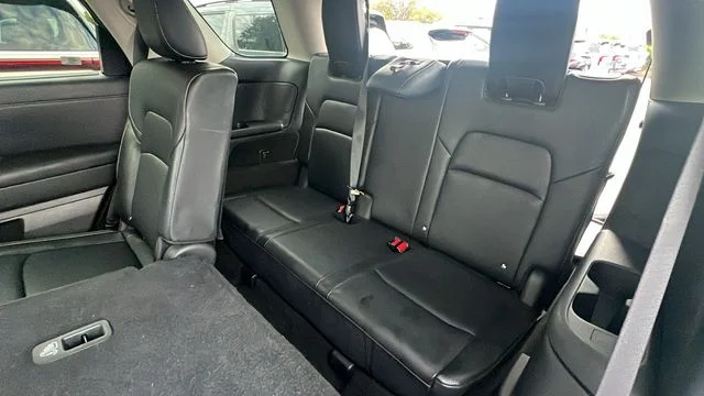 Used 2022 Brown Nissan SL image 18