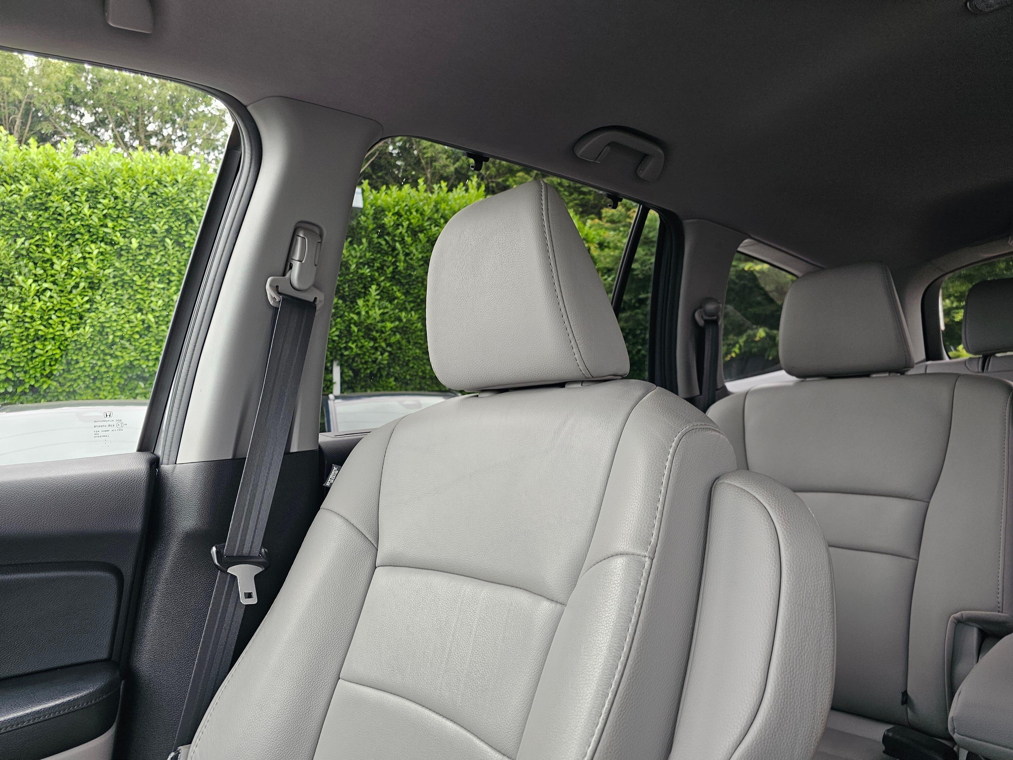 Used 2019 Modern Steel Metallic Honda Touring image 23