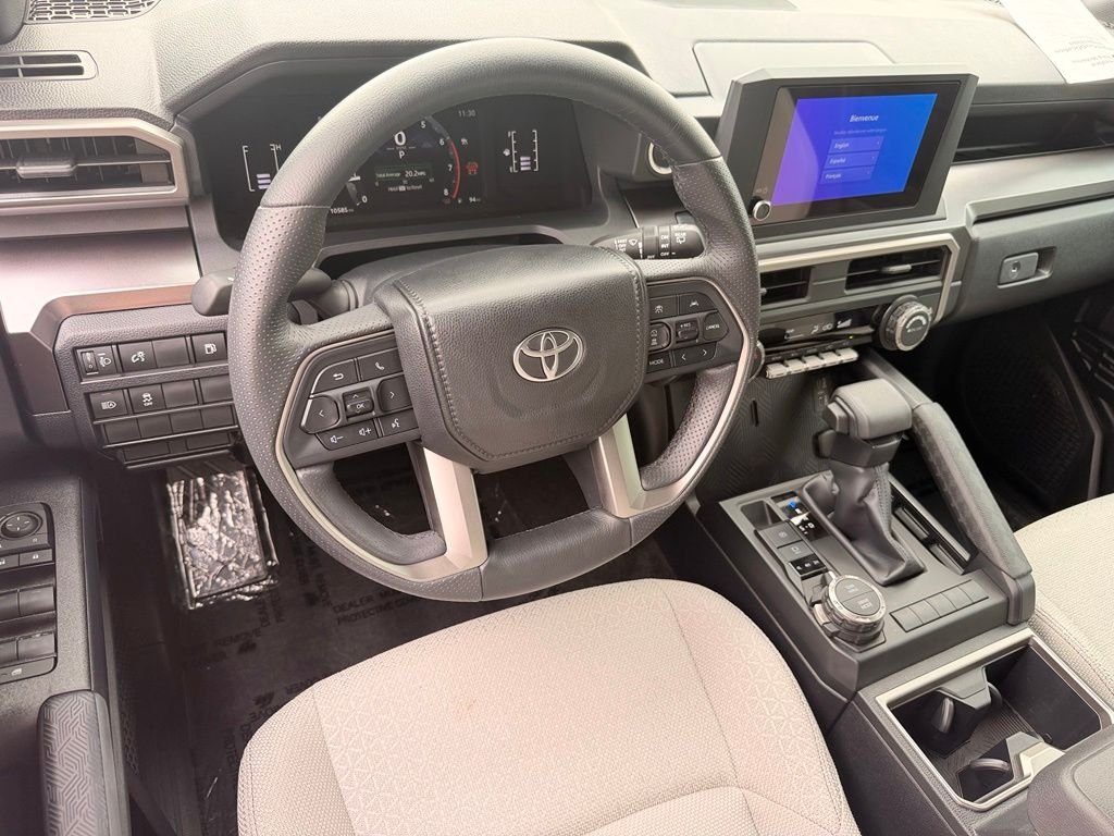 Used 2025  Toyota SR5 image 22