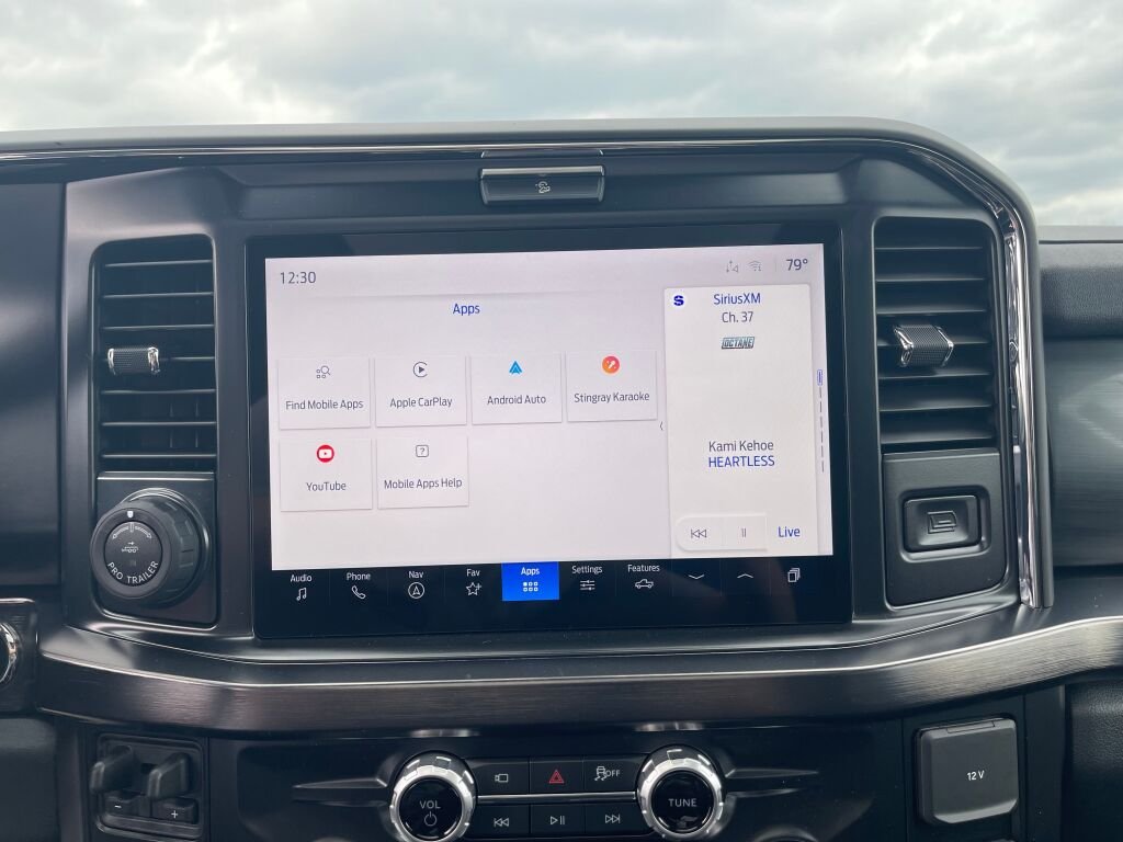 New 2026 Carbonized Gray Metallic Ford LARIAT image 13
