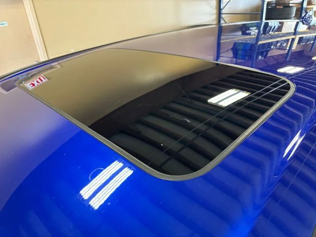 Used 2023 Blue Honda EX-L image 17