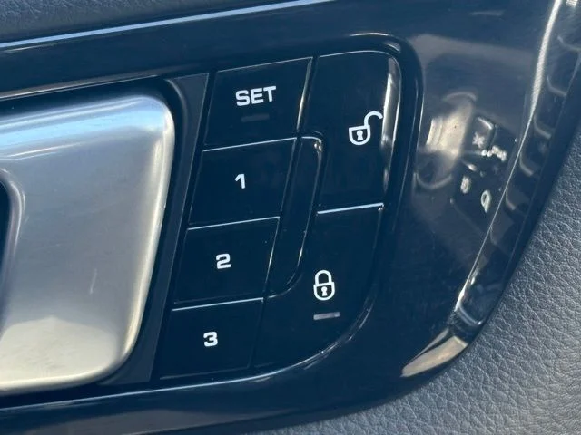 Used 2019 Black Porsche Base image 24