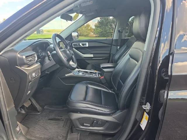 Used 2021 Black Ford XLT image 11