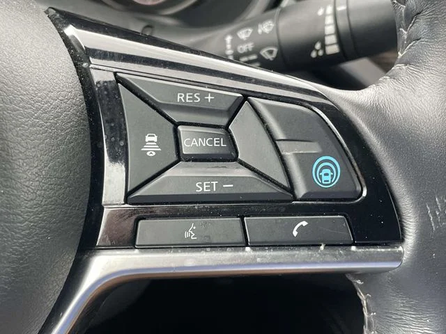Used 2019 Blue Nissan 2.5 Platinum image 15