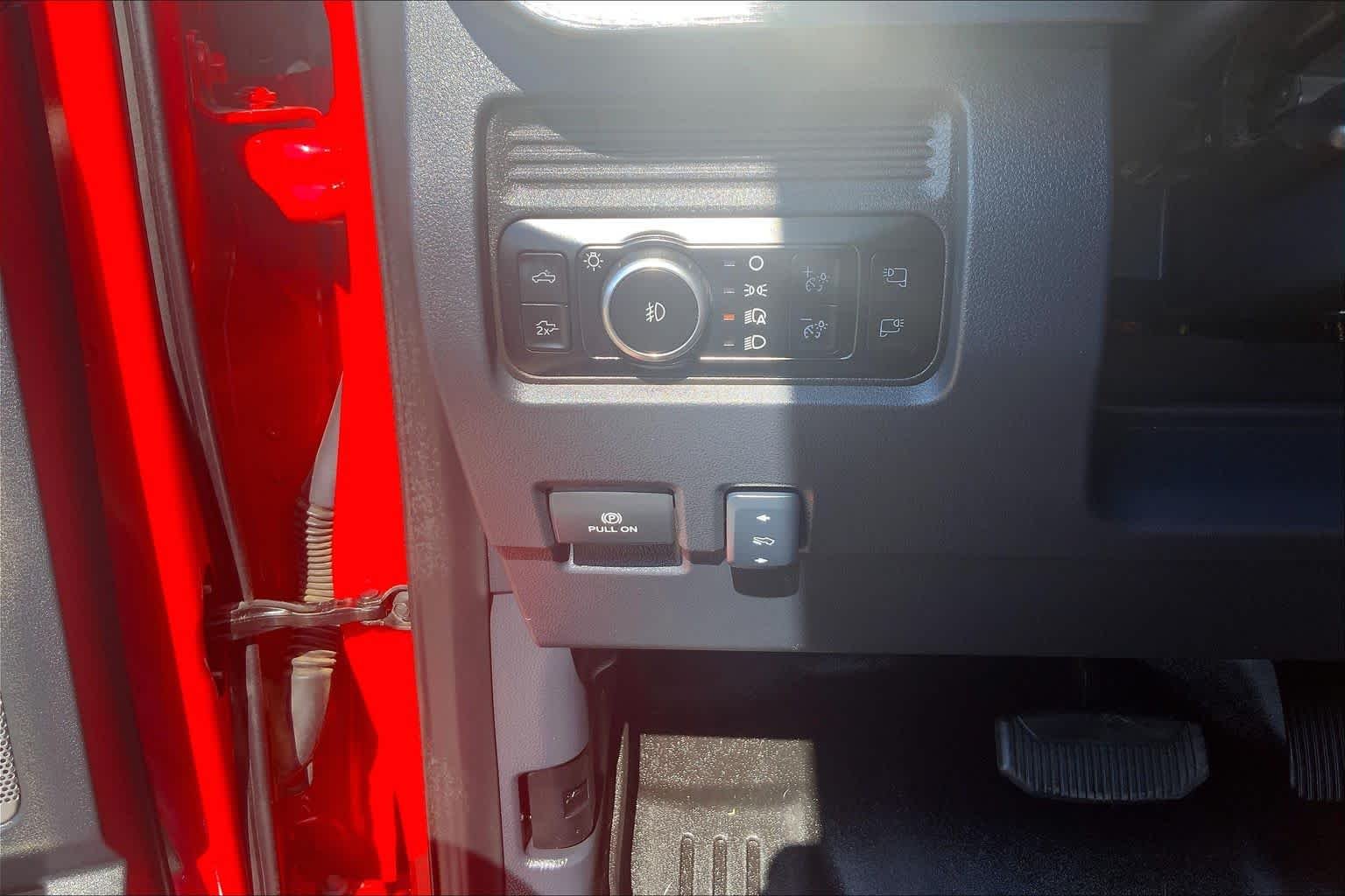 Used 2025 Race Red Ford LARIAT image 36