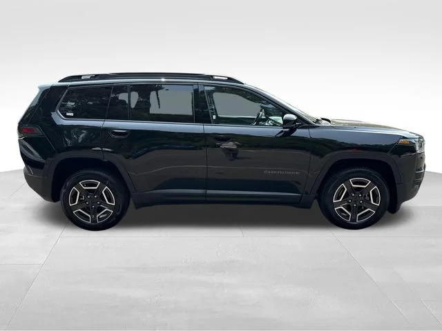 New 2026 Diamond Black Crystal Pearlcoat Jeep Limited image 8