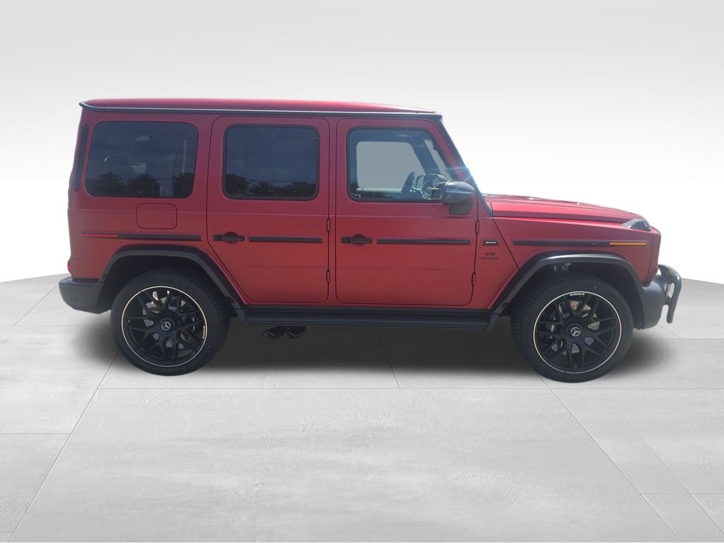New 2026 MANUFAKTUR Exclusive Cardinal Red Magno Mercedes-Benz AMG® G 63 SUV image 6