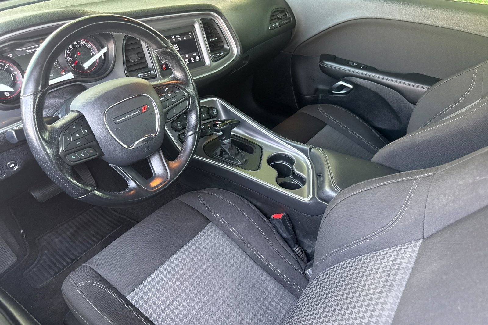 Used 2020 Gray Dodge SXT image 13