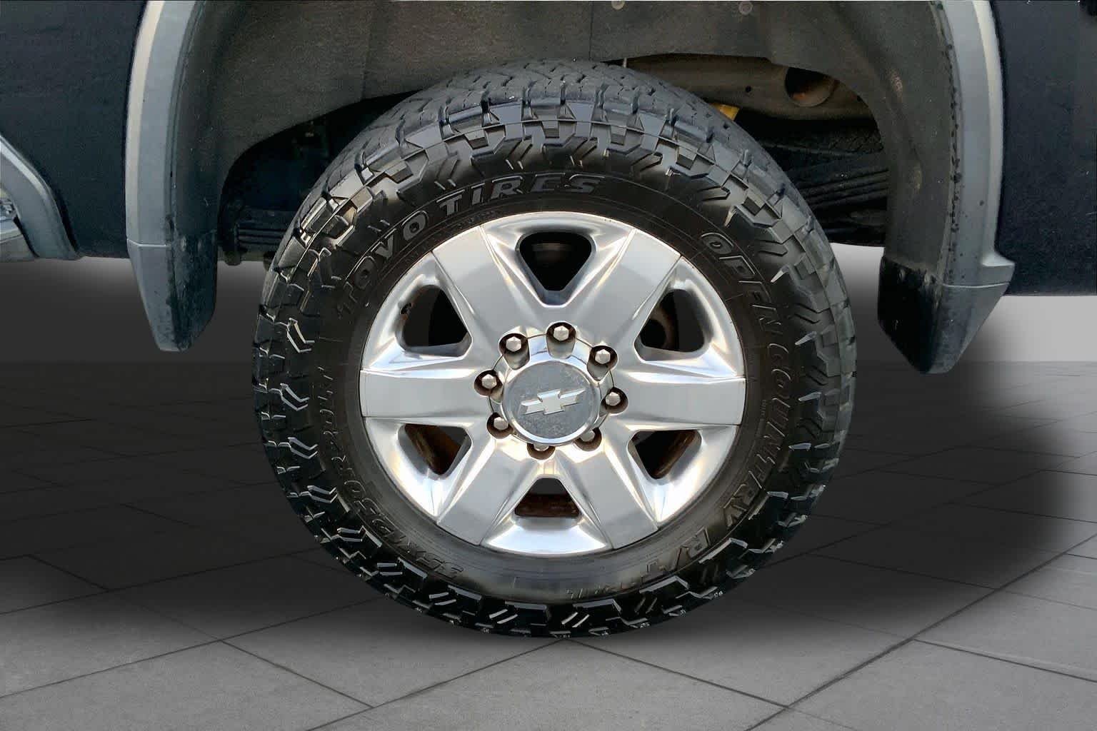Used 2020 Black Chevrolet LTZ image 10