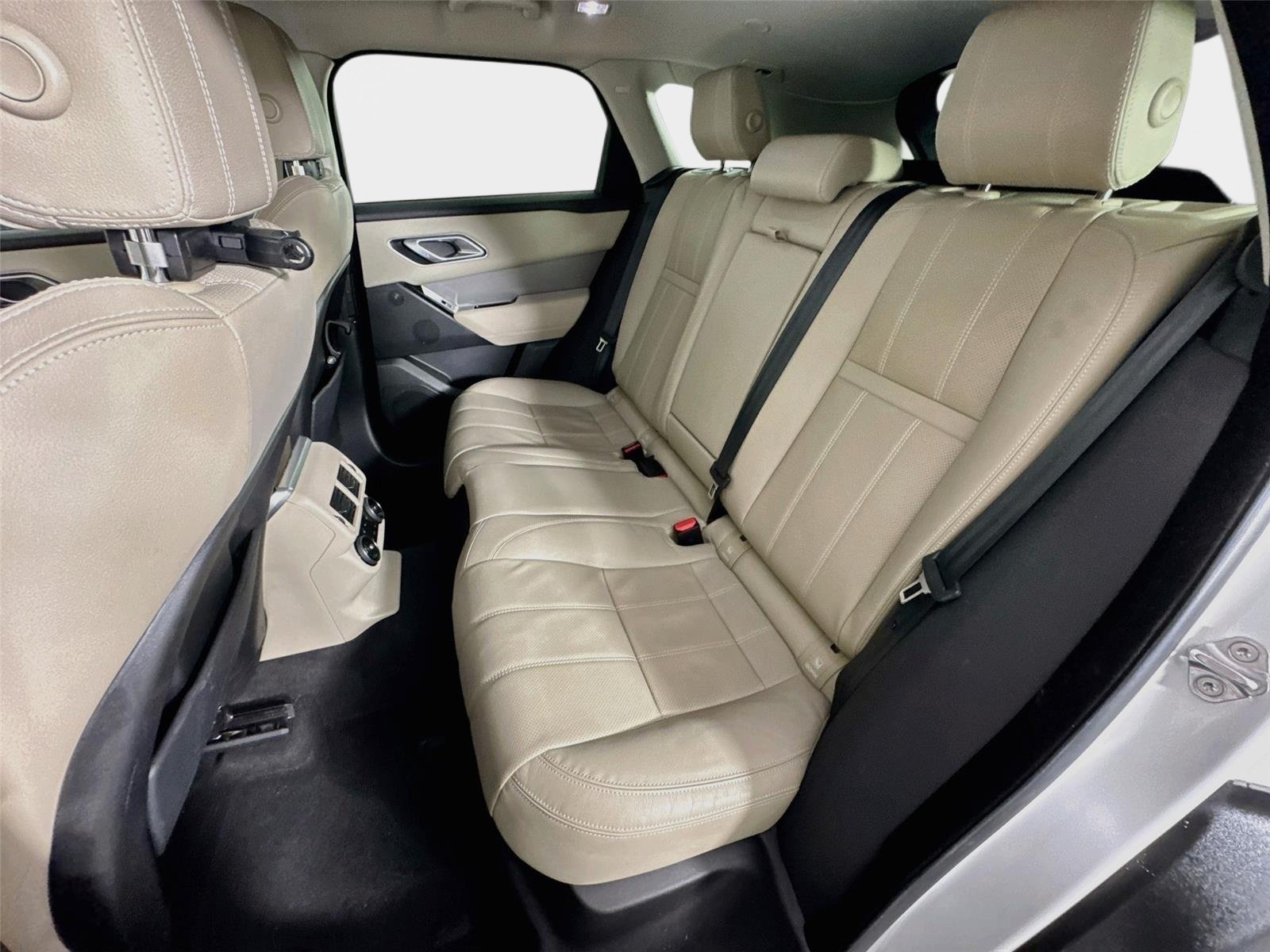 Used 2021 Fuji White Land Rover S image 24
