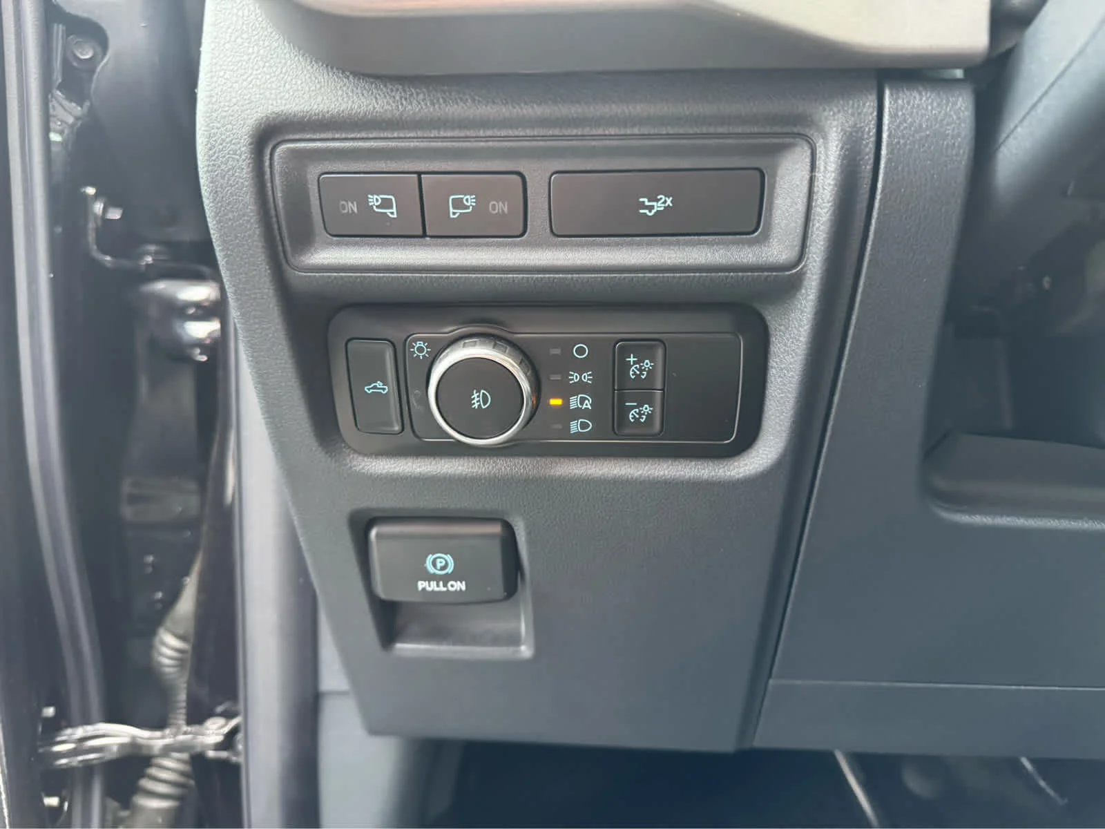 Used 2024 Agate Black Ford XLT image 15