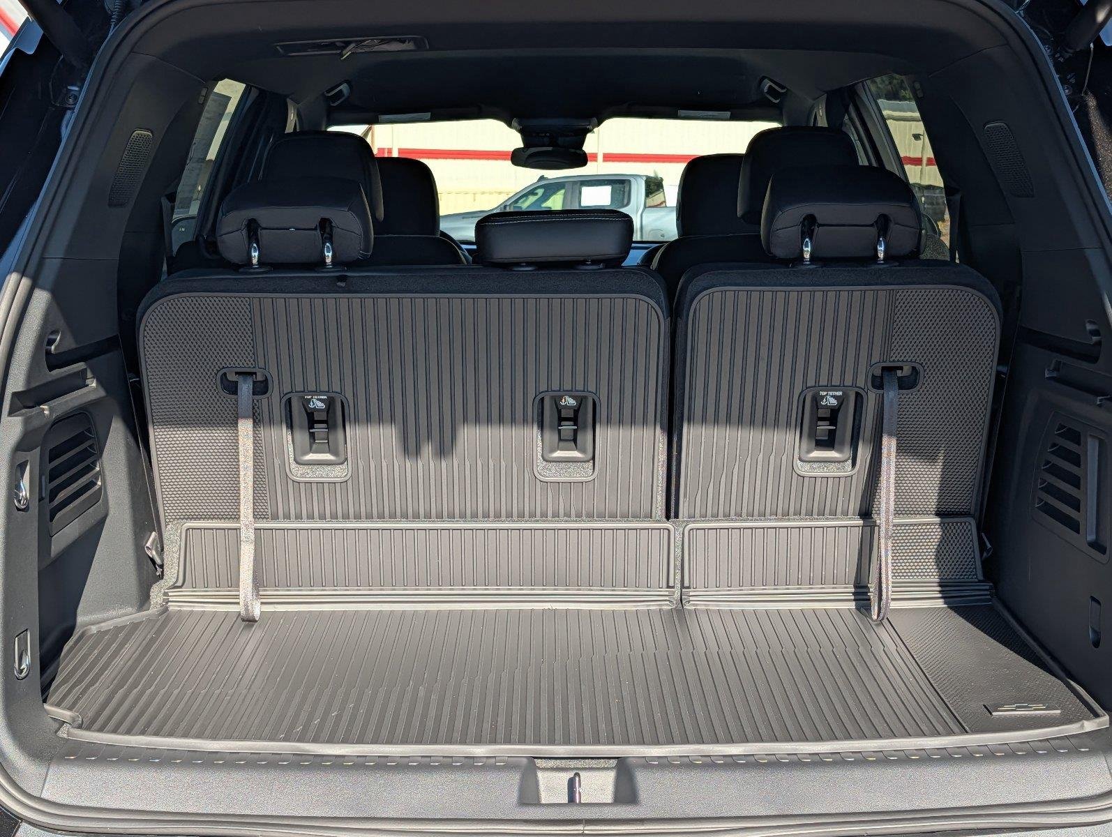 2027 Chevrolet Traverse LT - Photo 34