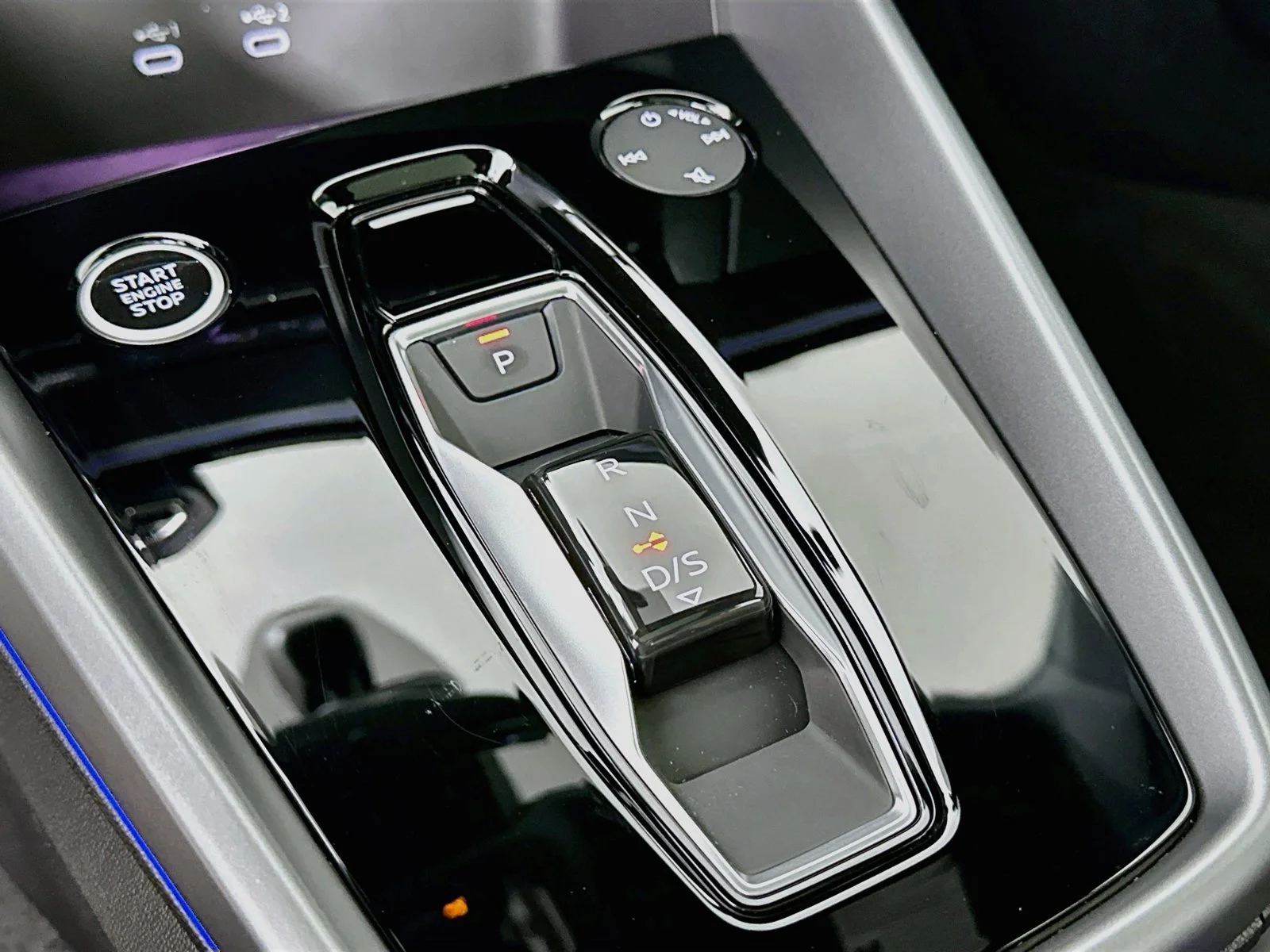 Used 2025 Gray Audi  image 27